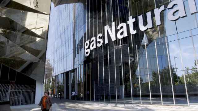 El exterior de la sede de Gas Natural en Barcelona / EFE