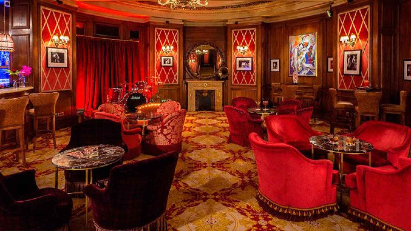 Imagen del Blueman Cocktail Bar, una de las estancias más nuevas del Hotel Palace Barcelona / CG
