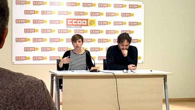 Gina Argemí (i), economista del secretariado de Trabajo y Economía de CCOO de Cataluña; y el responsable de este ámbito, Ricard Bellera (d) / CG