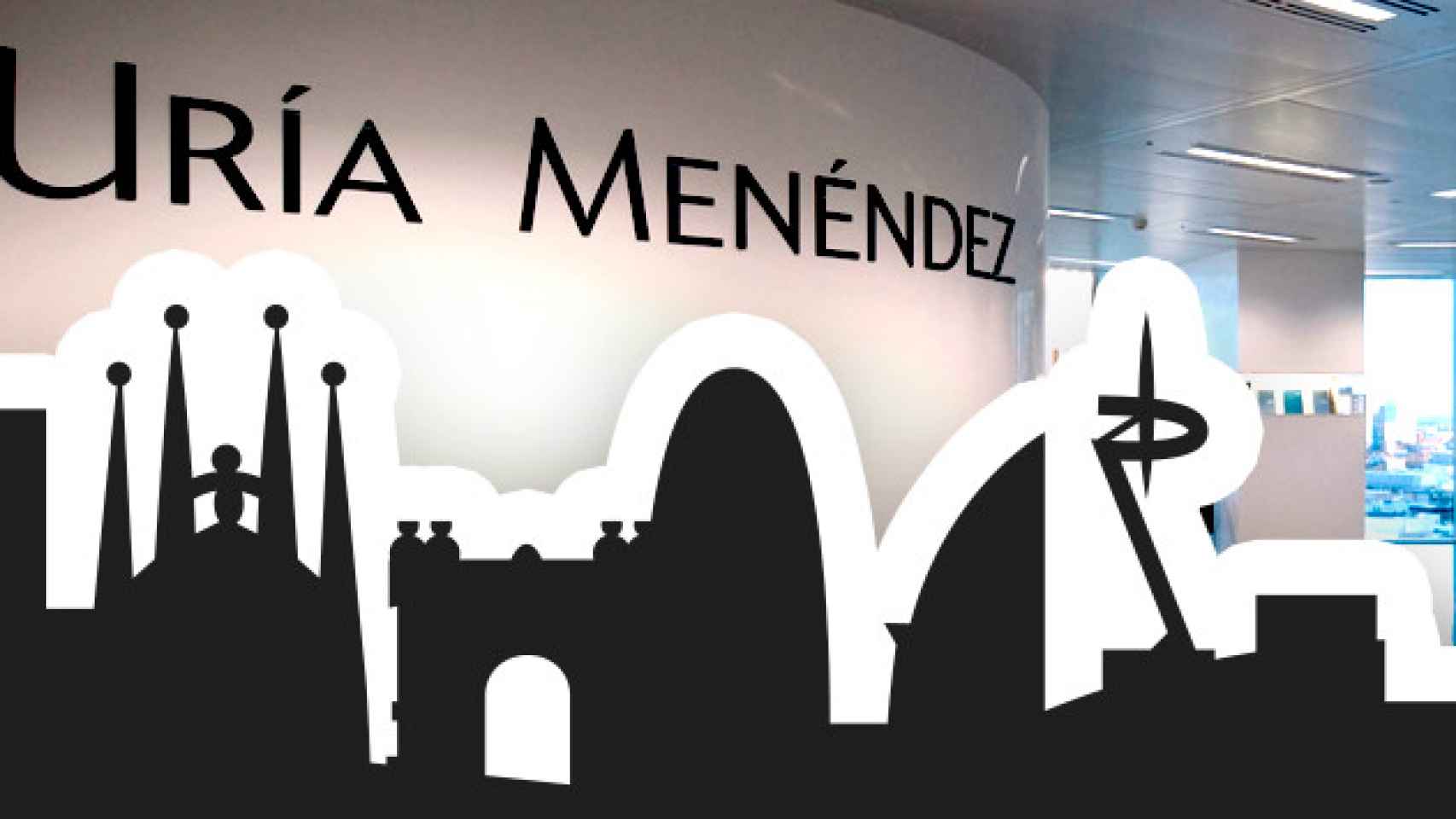 Recepción de una oficina de Uría Menéndez y el 'skyline' de Barcelona / CG