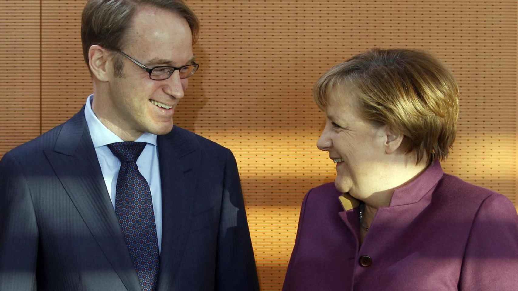 Jens Weidmann, presidente del Bundesbank, y Angela Merkel, cancillera alemana, en una foto de archivo / EFE