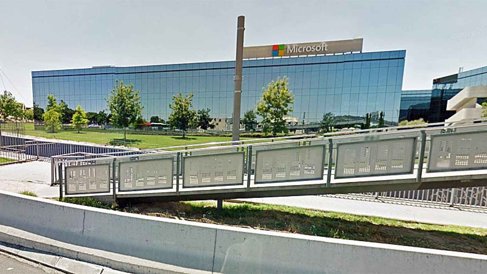 Microsoft España facturó 306 millones de euros en 2015.