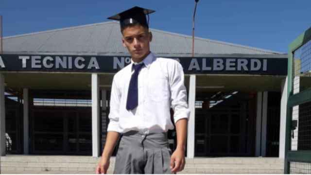 El alumno Luis Villafañe en su graduación / INSTAGRAM