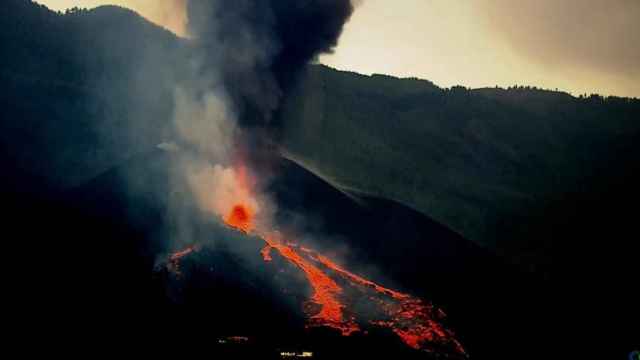 Se derrumba la ladera norte del volcán Cumbre Vieja de La Palma / YOUTUBE