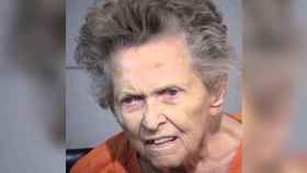 Una foto de la anciana de 92 años que asesinó a su hijo