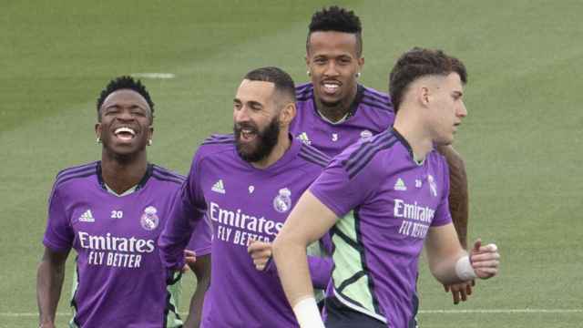 Los jugadores del Real Madrid, en una sesión de entrenamiento / EFE