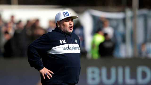 Maradona en un partido del Gimnasia La Plata / EFE