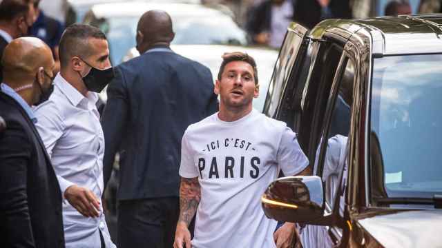 Leo Messi en su llegada a París / EFE
