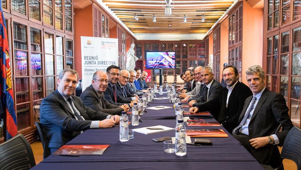 Bartomeu preside una reunión de la junta directiva del Barça / FCB