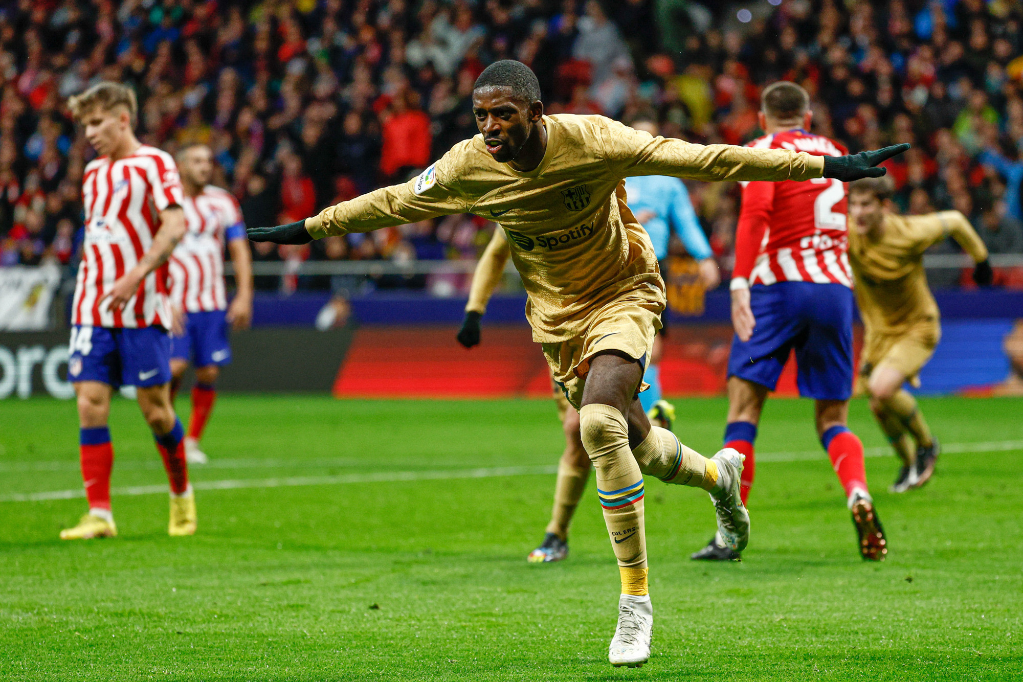 Dembelé celebra el golazo marcado contra el Atlético de Madrid en el Metropolitano / EFE