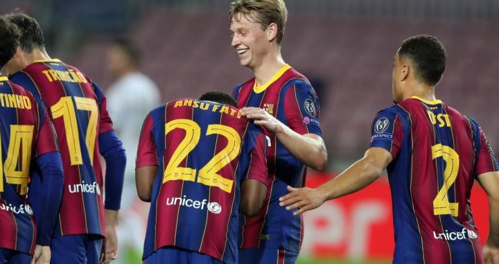 De Jong asistió a Ansu Fati en su gol ante el Ferencvaros / FC Barcelona