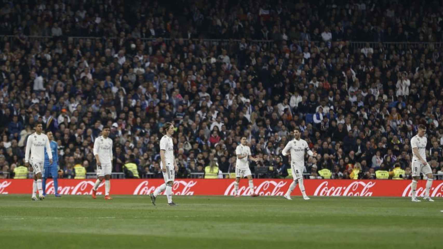 Una foto de los jugadores del Real Madrid durante el clásico copero / Twitter