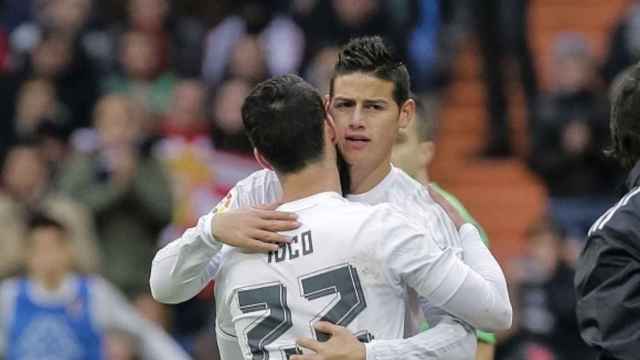 Una foto de archivo de James Rodríguez e Isco Alarcón en el Real Madrid / EFE