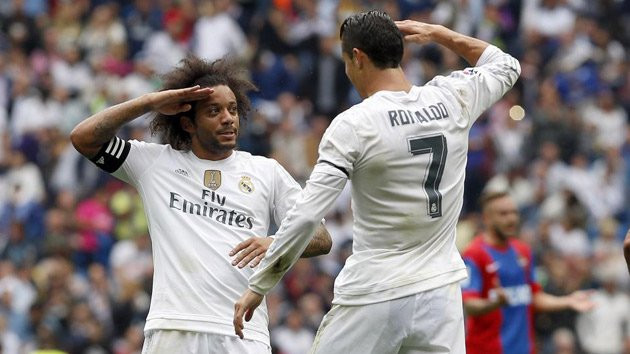 Marcelo celebrando un gol con Cristiano Ronaldo / EFE