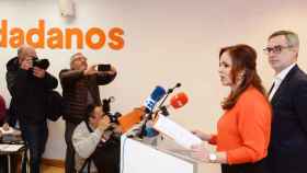 Silvia Clemente, candidata a las primarias de Ciudadanos, con José Manuel Villegas, secretario general del partido / EFE