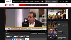 Web de TV3 con la entrevista realizada al secretario general de UDC, Ramon Espadaler, y el tuit amenazador a modo de subtítulo / CG