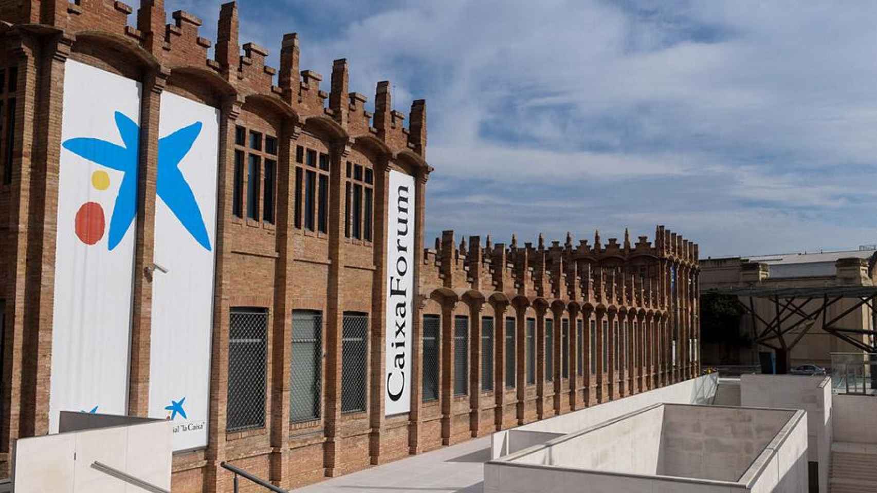Caixaforum Barcelona, uno de los edificios creados originalmente para otros menesteres que han sido reconvertidos en museos / CAIXAFORUM BARCELONA