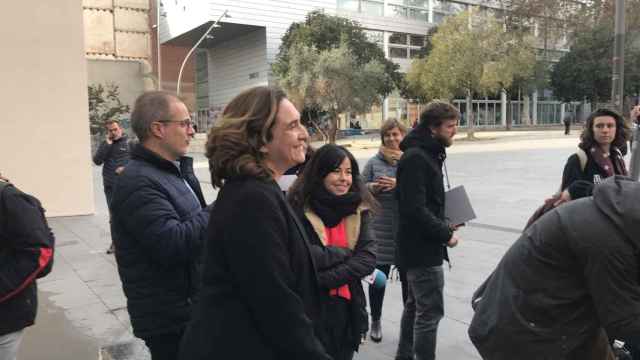 Ada Colau, en un acto tras haberse llevado a cabo el desalojo de la acampada independentista de plaza Universitat / EUROPA PRESS