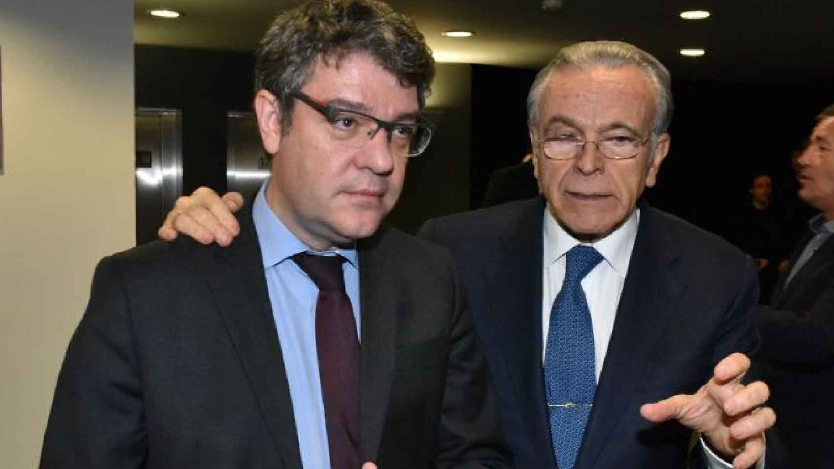Álvaro Nadal, ministro de Energía, Turismo y Agenda Digital (i) con Isidro Fainé, presidente de la Fundación Bancaria La Caixa / CG