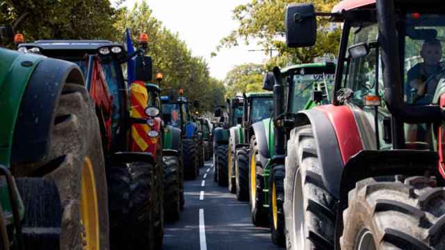 La protesta con tractores del campo catalán el sábado 23 de septiembre en Lleida / EFE