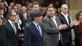 Artur Mas, Carles Puigdemont, Oriol Junqueras y Raül Romeva (de izquierda a derecha) en la toma posesión del nuevo Gobierno catalán / EFE