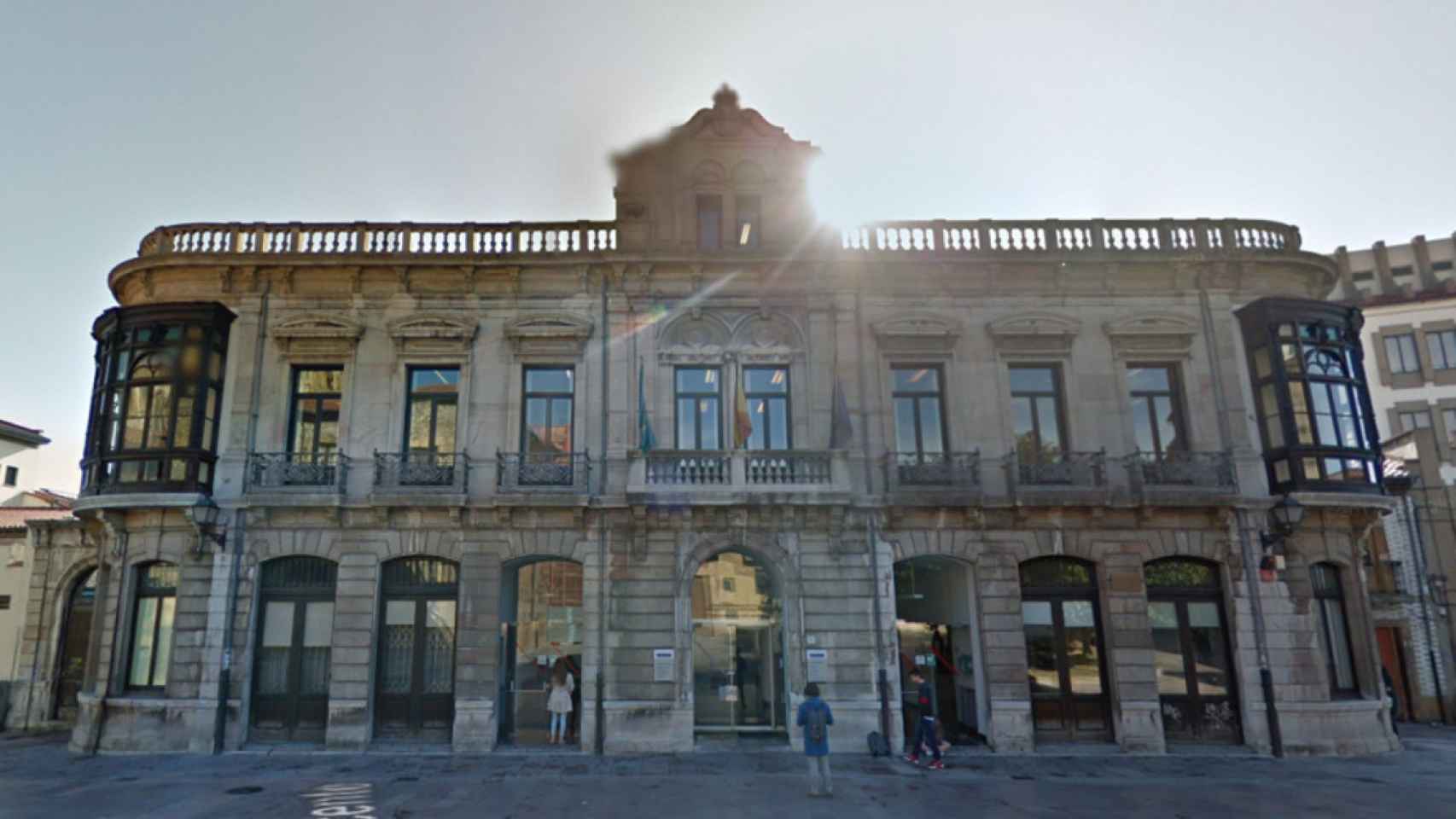 El Conservatorio Superior de Música Eduardo Martínez Torner de Oviedo, donde un profesor de violín abusó de una alumna / GOOGLE STREET VIEW