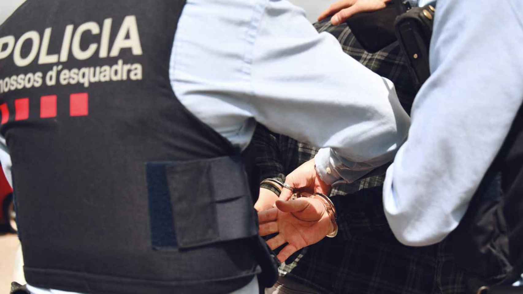 Los Mossos d'Esquadra efectúan una detención / CME