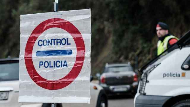 Imagen de archivo de un control policial de los Mossos d'Esquadra / MOSSOS