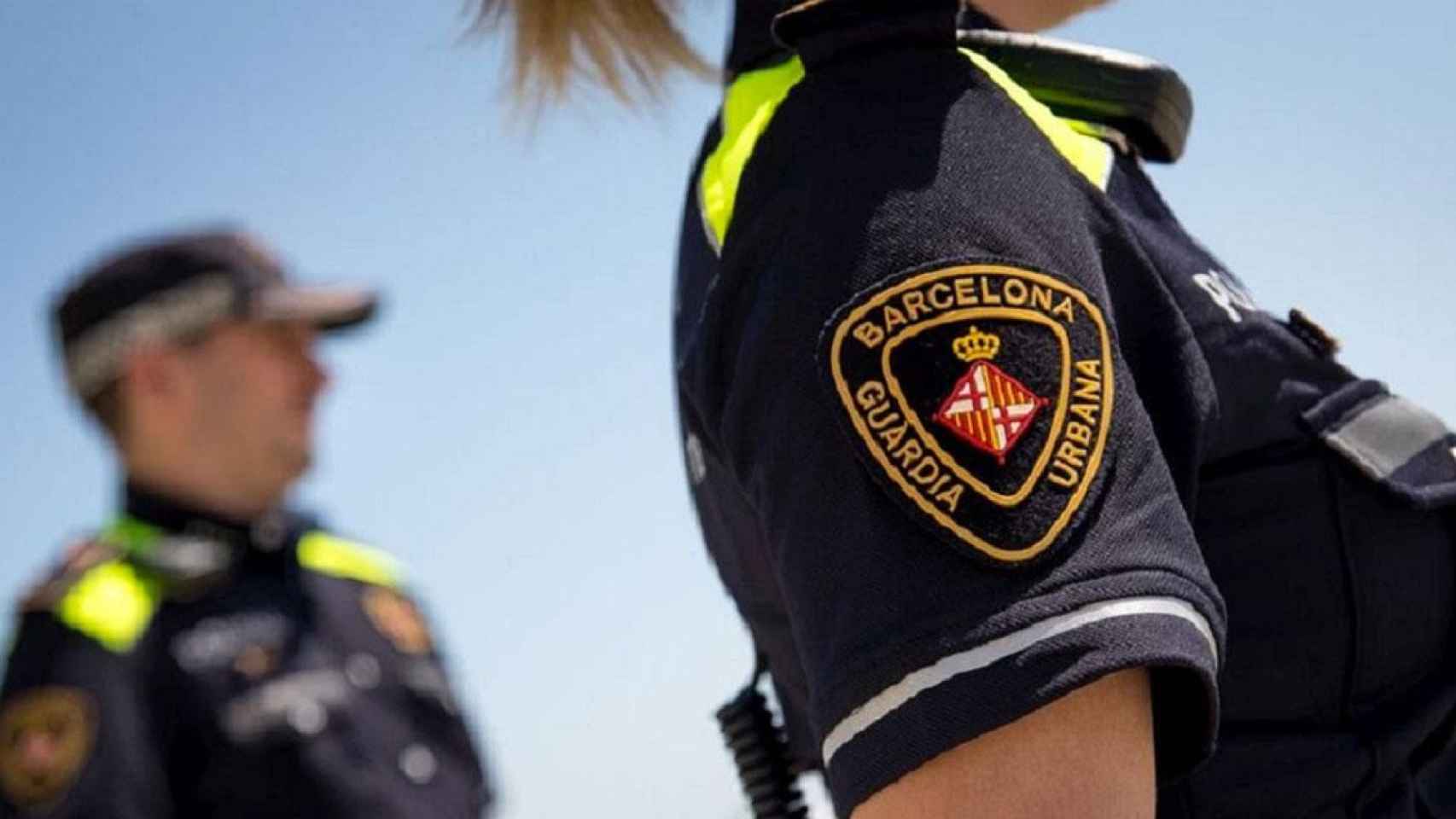 Dos agentes de la Guàrdia Urbana de Barcelona / AJUNTAMENT DE BARCELONA