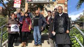 Vecinos reivindicando la finalización de las obras del metro de la Línea L9 en la plaza de Sanllehy / CG