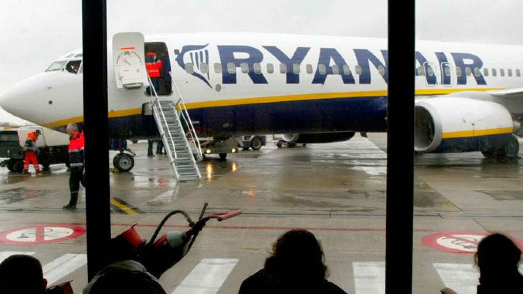 Una aeronave de Ryanair, en un aeropuerto español en una imagen anterior / EP