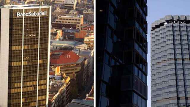 Las sedes centrales del Banco Sabadell y de Caixabank