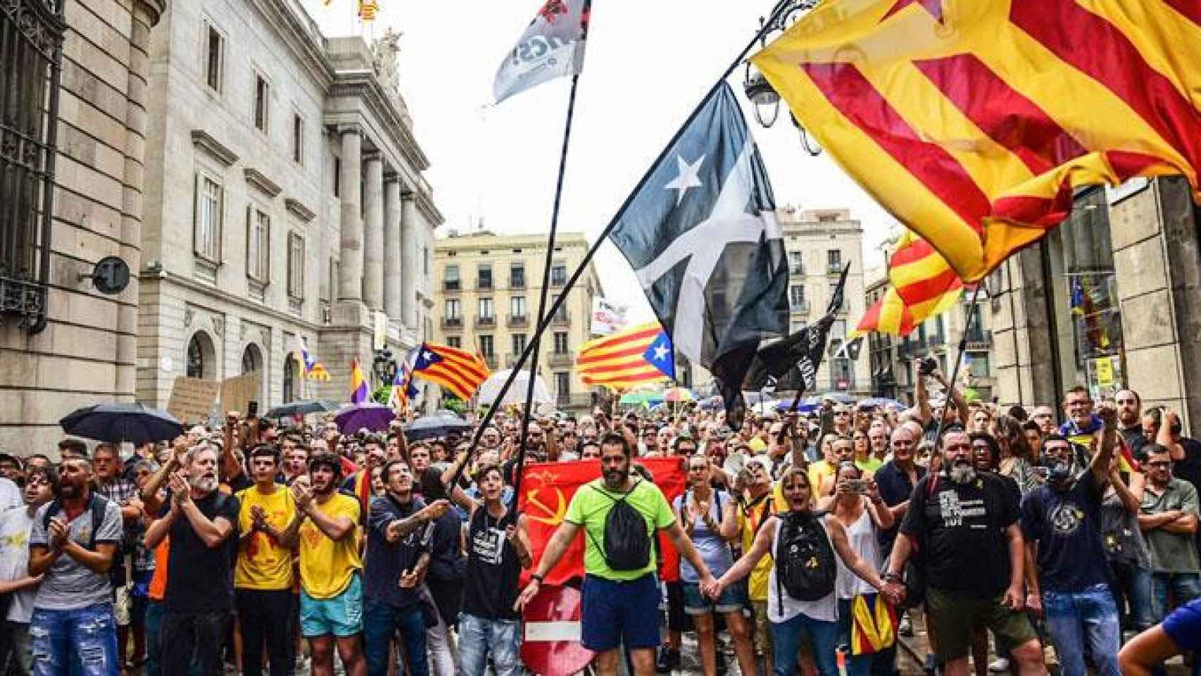 Imagen de los autodenominados CDR en una concentración en la plaza de Cataluña de Barcelona / CG
