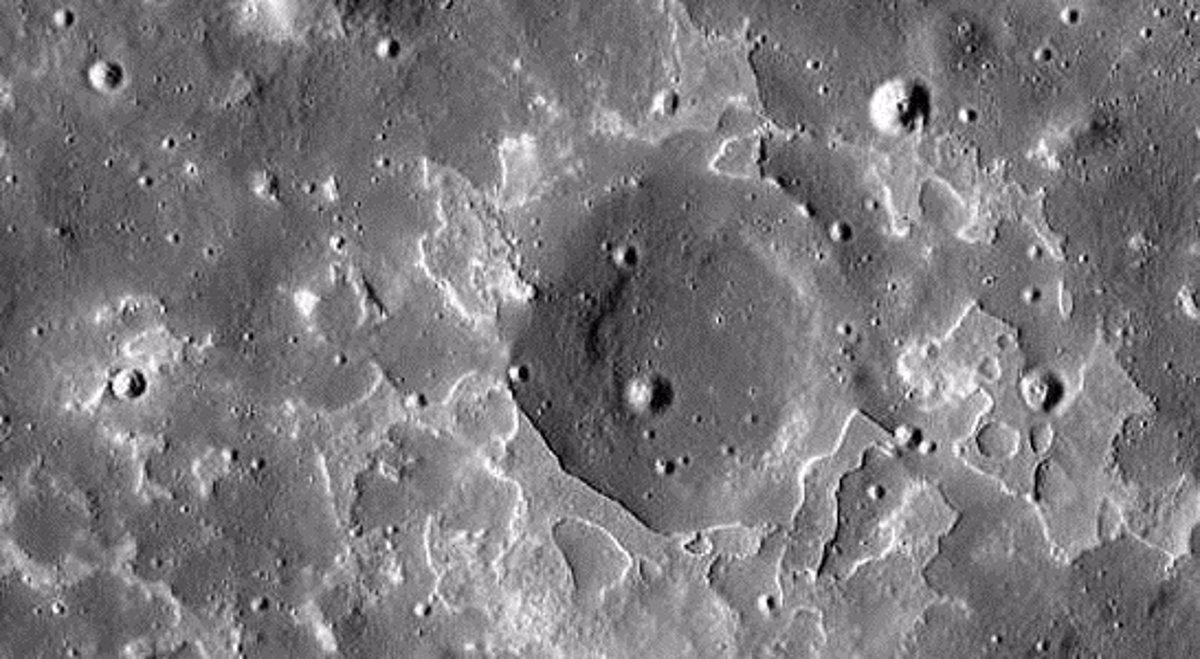 Un cráter de la Luna / NASA