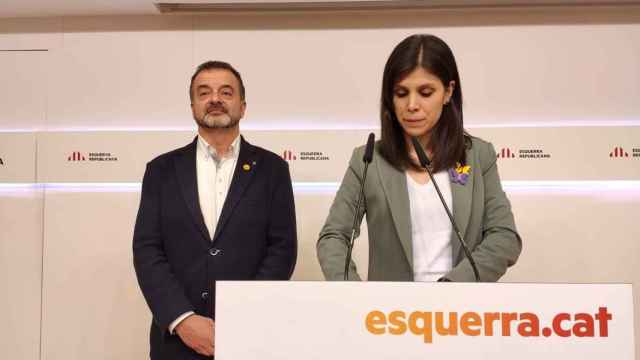 Marta Vilalta y Alfred Bosch, de ERC, presentan la dimisión de éste del Govern de la Generalitat / EFE