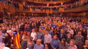 Esteladas en el Palau de la Música de Barcelona durante el Concierto del Día de San Esteban / CG