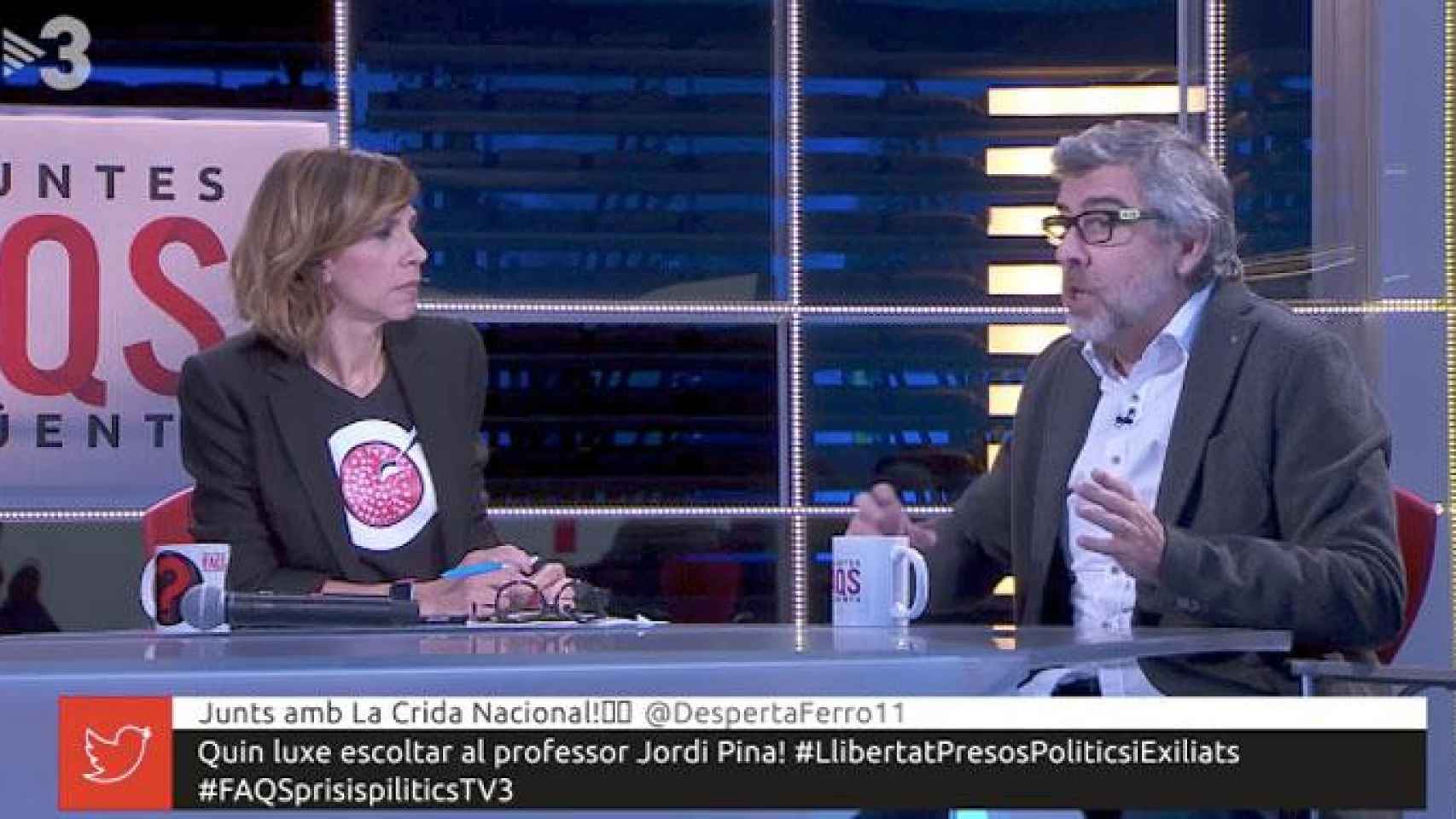 La presentadora de FAQS de TV3, Cristina Puig, entrevista al letrado Jordi Pina en el programa de TV3 que usa la expresión 'presos políticos', saltándose la interrupción de la JEC / CG