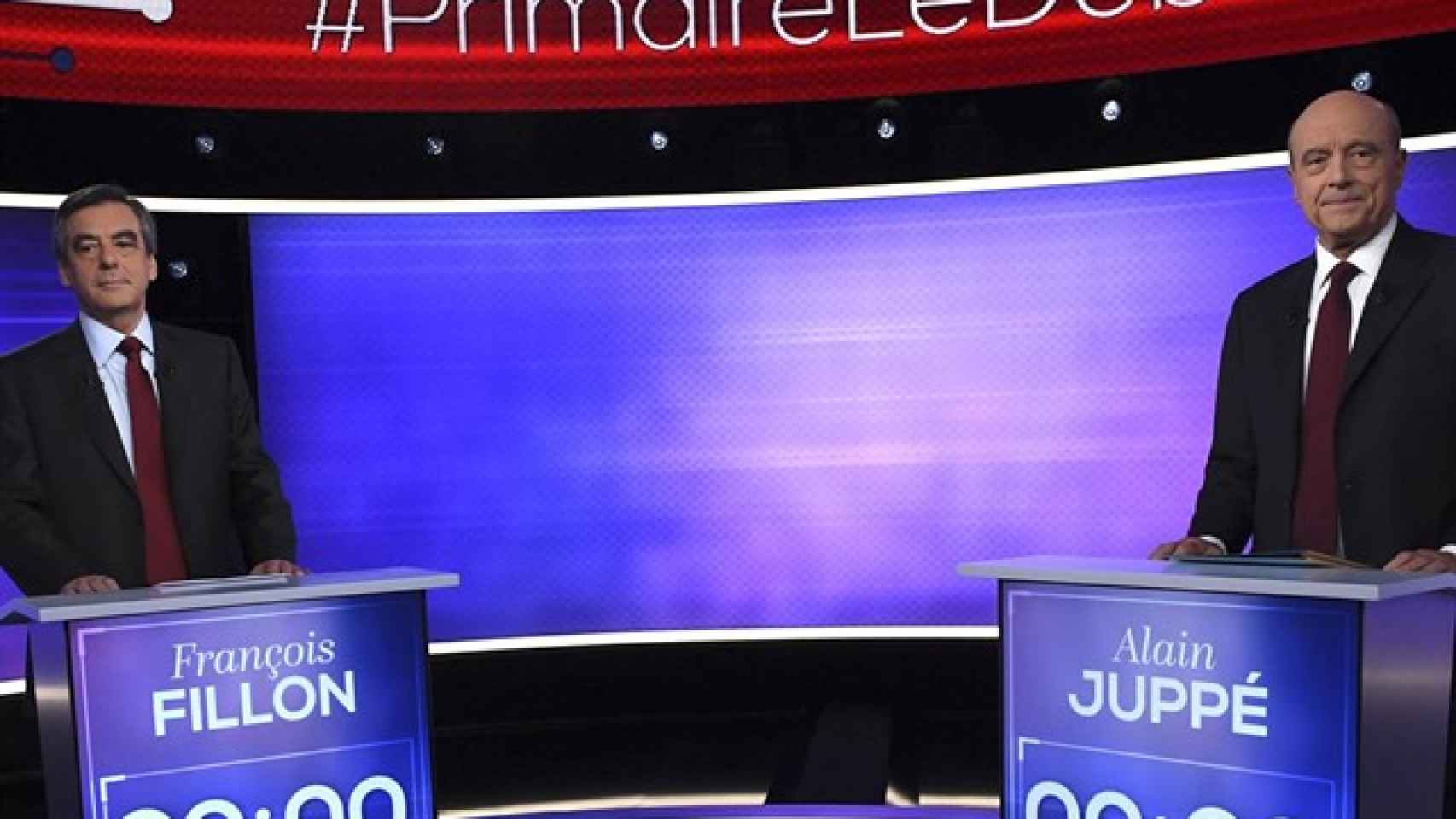 François Fillon y Alain Juppé, antiguos primeros ministros de Francia, se enfrentan en la segunda y definitiva vuelta de las primarias del centro-derecha
