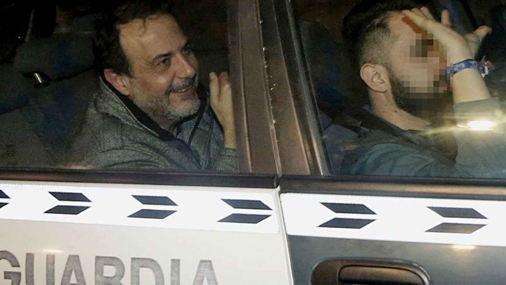Vicente Burgos, detenido durante la Operación Tabla, llegando al juzgado.