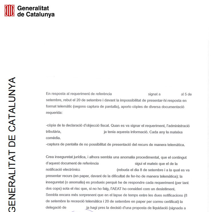 Documento con el logo de la Generalitat presentado por un funcionario que se declara objetor fiscal 