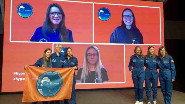 Nueve mujeres catalanas participan por primera vez en una misión para investigar proyectos científicos y simular “cómo sería una misión tripulada a Marte” / HYPATIA