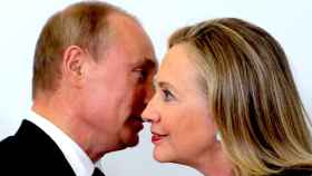 Hillary Clinton y Vladimir Putin en una imagen de cuando fue secretaria de Estado de Barack Obama / EFE