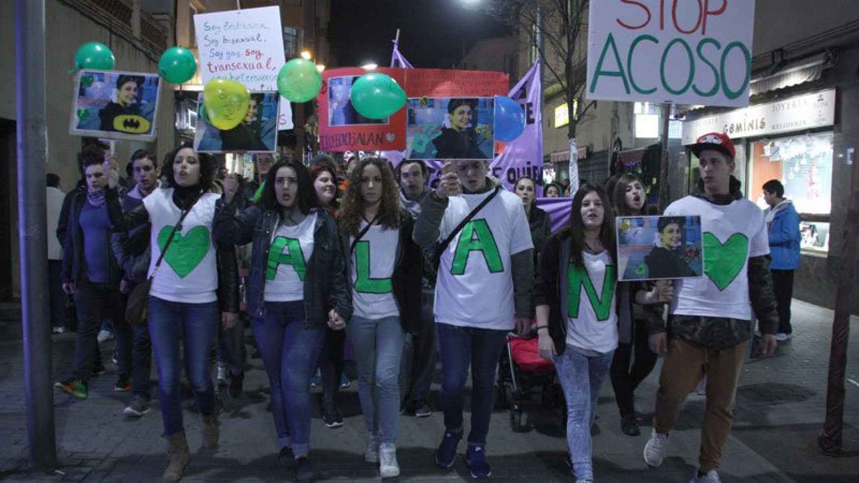 Familiares y amigos de Alan se manifestaron el martes en Rubí, Barcelona.