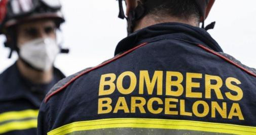Bomberos de Barcelona durante una actuación / TWITTER BOMBERS BCN
