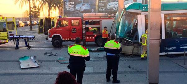 Imagen del accidente del Trambesós en Sant Adrià (Barcelona) / TWITTER