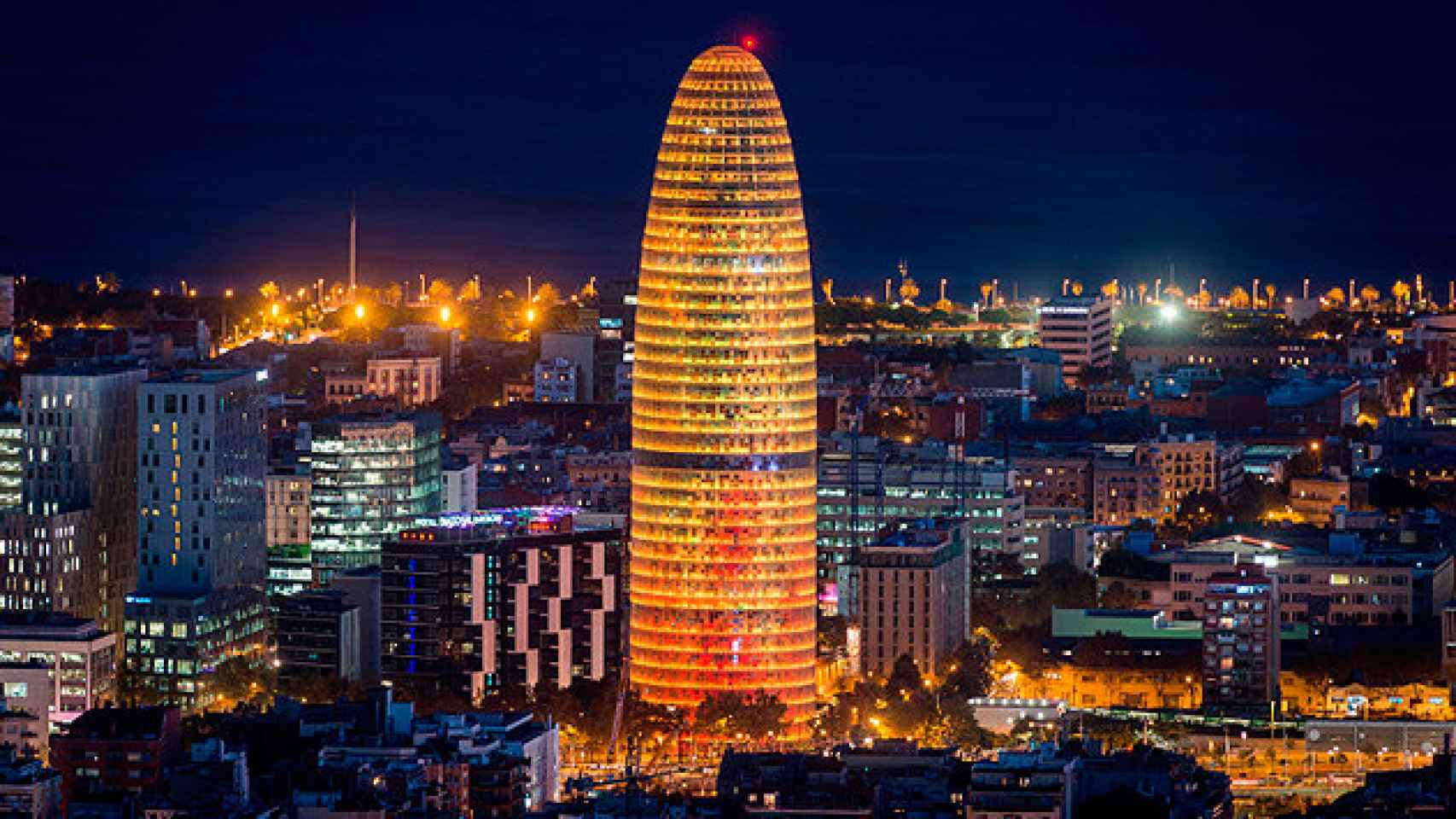 Vista de la Torre Glòries de Barcelona, el edificio ofrecido para albergar la Agencia Europea del Medicamento / EFE