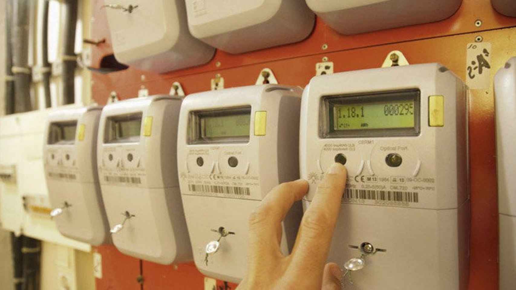 Contadores inteligentes instalados por las compañías eléctricas