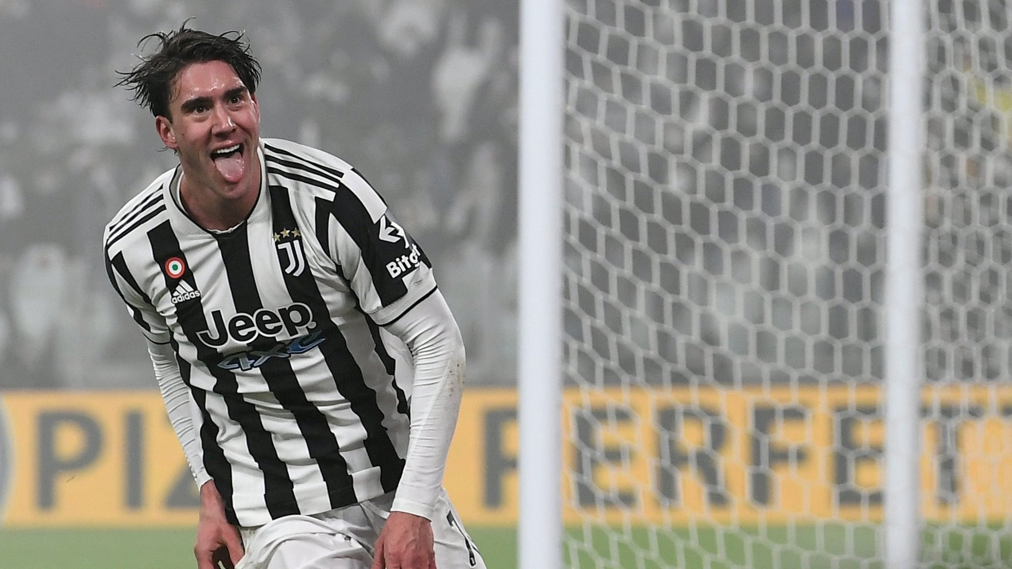 vlahovic celebra un gol con la Juventus