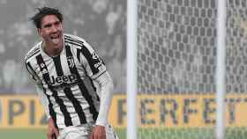 vlahovic celebra un gol con la Juventus