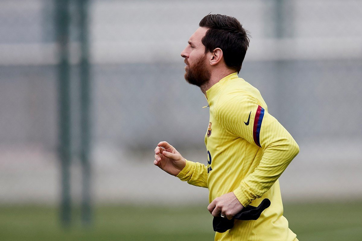Leo Messi en un entrenamiento del Barça / EFE